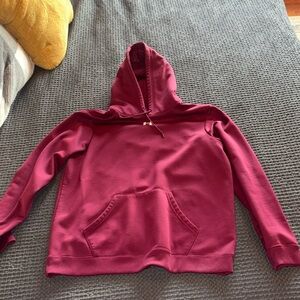 Guc under Armour maroon women’s large hoodie